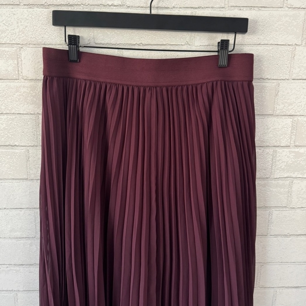 Lane Bryant Plum Pleated A-Line Skirt - Picture 2 of 4